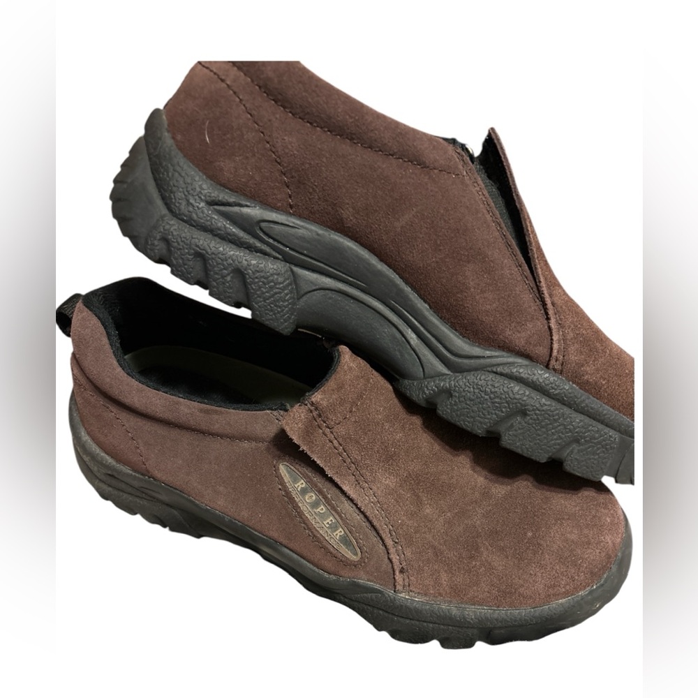 Women’s no tie suede